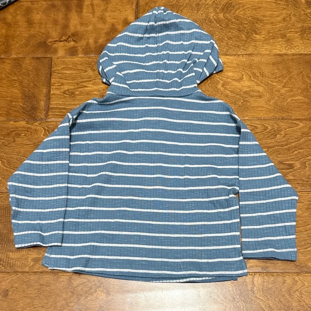 NWT Size 5T Modern Moment Blue Striped Hooded shirt
